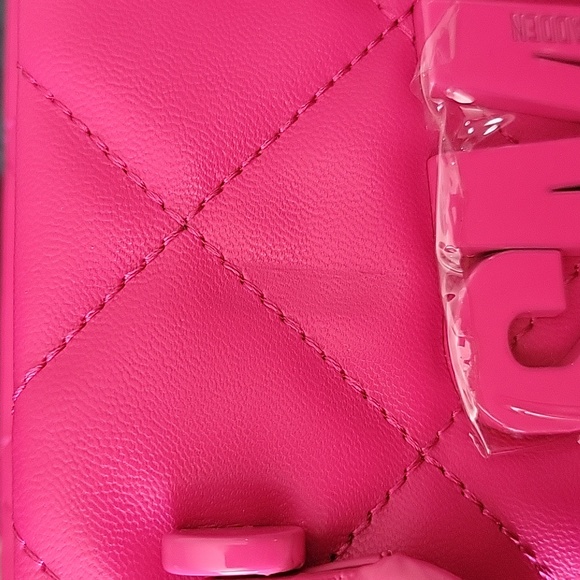 💟 Steve Madden FUSHIA BBabi Crossbody Satchel Bag with Air Pod Case - Picture 6 of 6